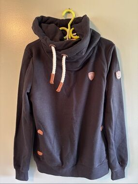 Wanakome Hoodie